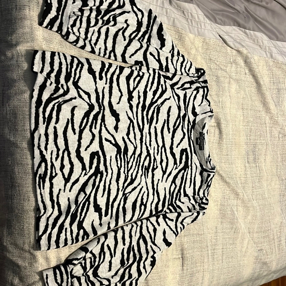 Beautiful zebra striped shirt!!